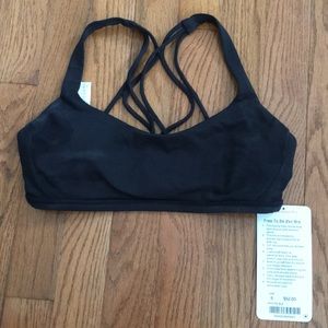 NWT Lululemon sports bra, size 6